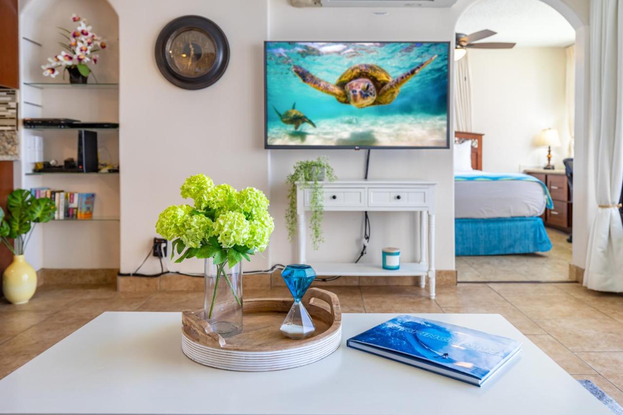 Apartment Beautiful Ocean View, Split Ac, 1 Block To And Parking