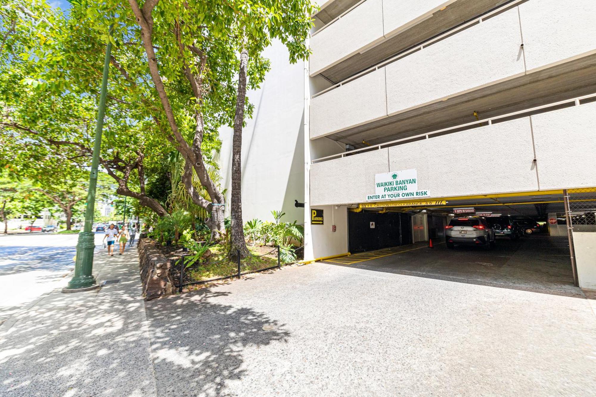 Beautiful Ocean View, Split Ac, 1 Block To And Parking Apartment