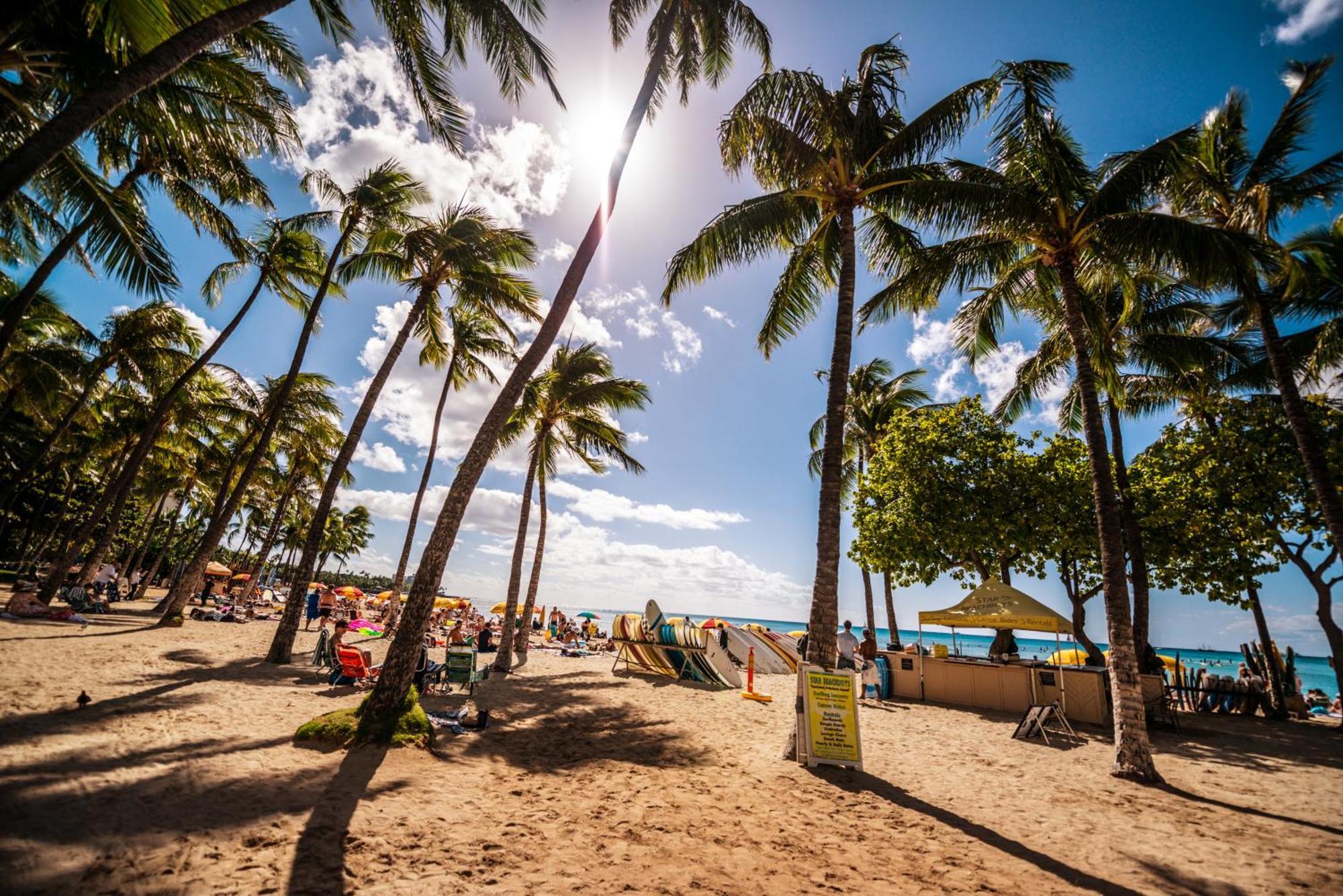 Beautiful Ocean View, Split Ac, 1 Block To And Parking Honolulu